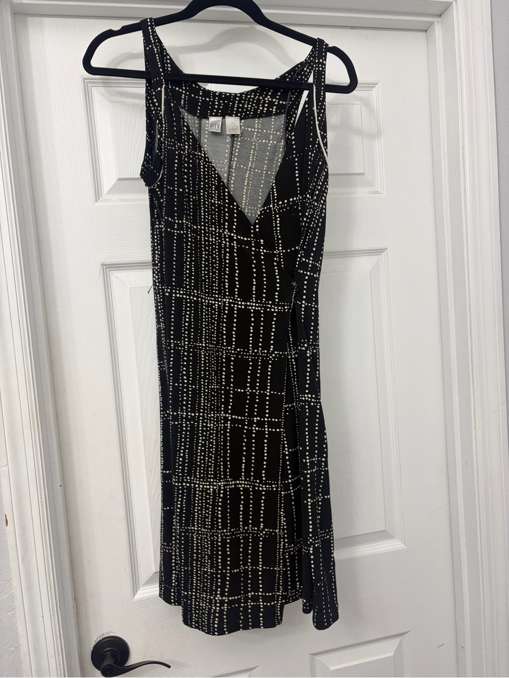 DKNY city Black Patterned Sleeveless V-Neck wrap Dress